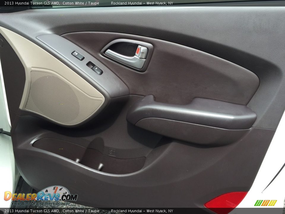 2013 Hyundai Tucson GLS AWD Cotton White / Taupe Photo #26