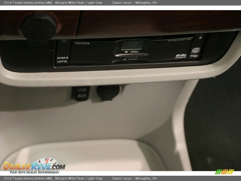 2014 Toyota Sienna Limited AWD Blizzard White Pearl / Light Gray Photo #25