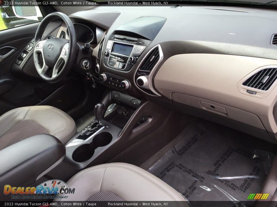 2013 Hyundai Tucson GLS AWD Cotton White / Taupe Photo #27