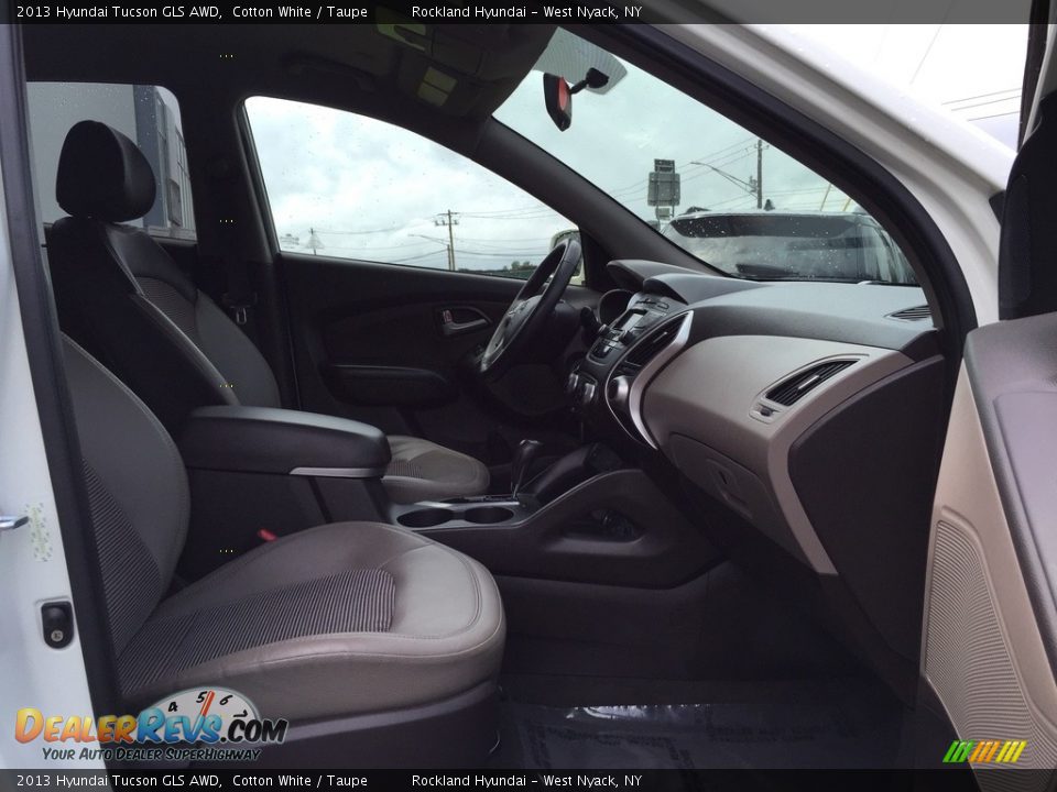 2013 Hyundai Tucson GLS AWD Cotton White / Taupe Photo #28
