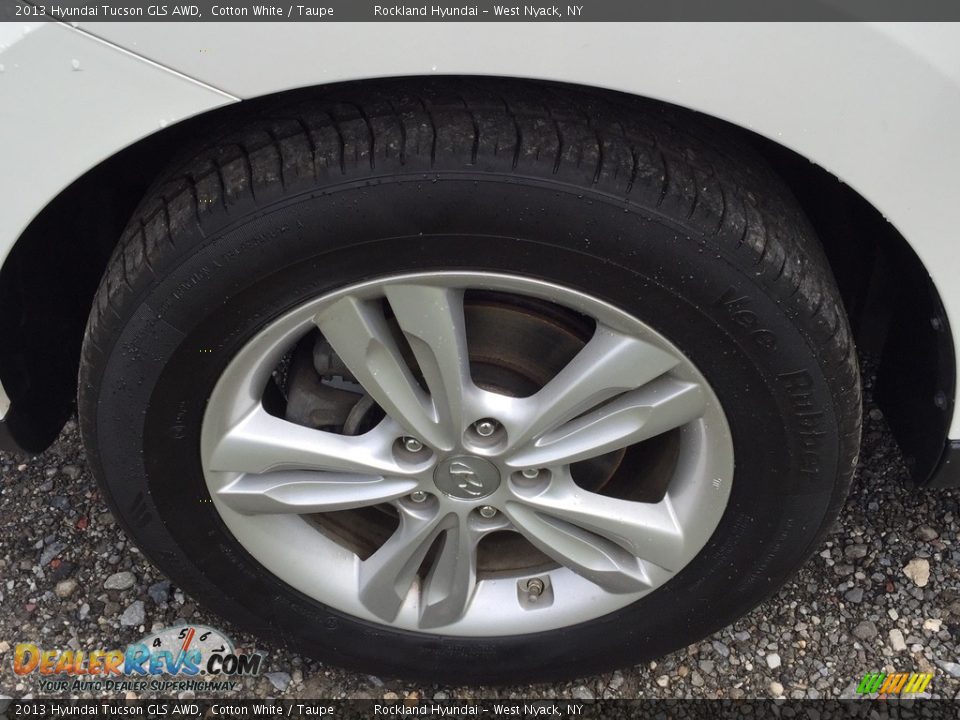 2013 Hyundai Tucson GLS AWD Cotton White / Taupe Photo #30
