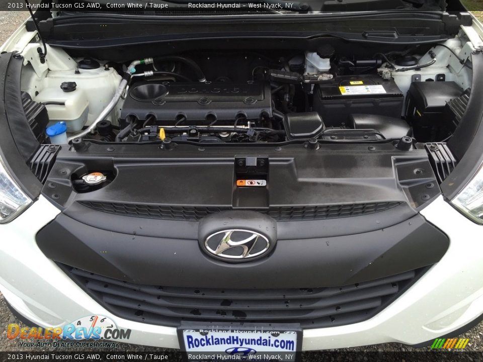 2013 Hyundai Tucson GLS AWD Cotton White / Taupe Photo #31