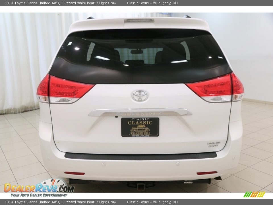 2014 Toyota Sienna Limited AWD Blizzard White Pearl / Light Gray Photo #35