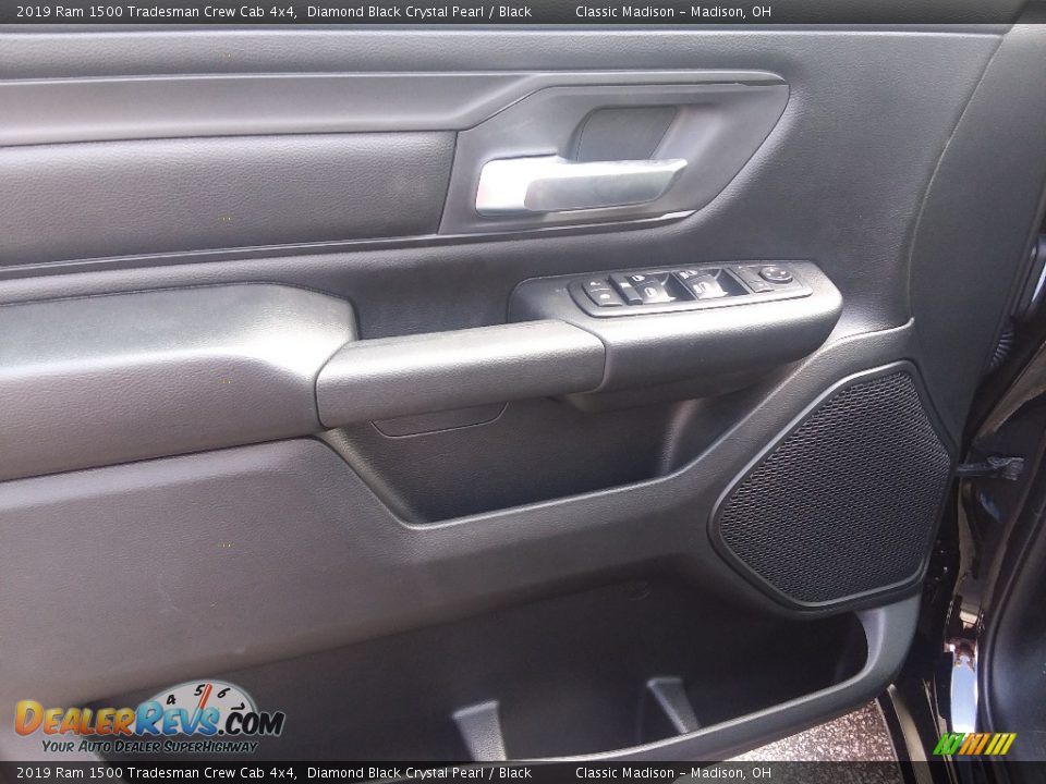 2019 Ram 1500 Tradesman Crew Cab 4x4 Diamond Black Crystal Pearl / Black Photo #3