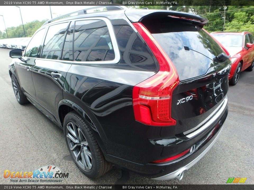 2019 Volvo XC90 T5 AWD Momentum Onyx Black Metallic / Charcoal Photo #4