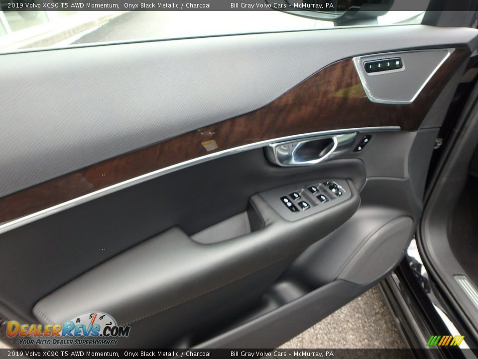 2019 Volvo XC90 T5 AWD Momentum Onyx Black Metallic / Charcoal Photo #11