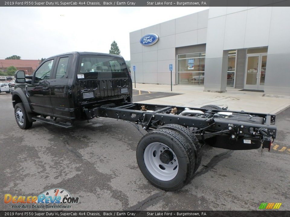 2019 Ford F550 Super Duty XL SuperCab 4x4 Chassis Black / Earth Gray Photo #9