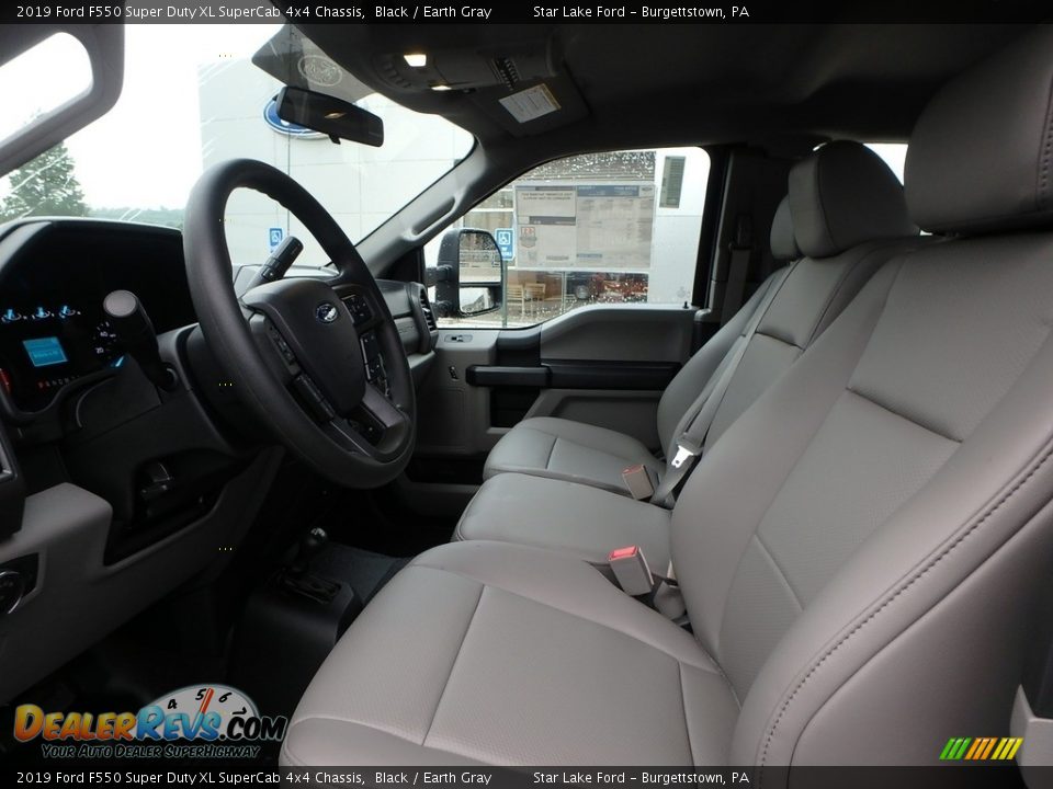 Front Seat of 2019 Ford F550 Super Duty XL SuperCab 4x4 Chassis Photo #11