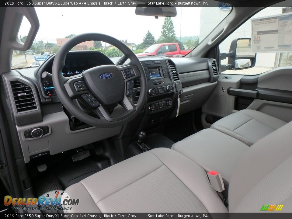 Earth Gray Interior - 2019 Ford F550 Super Duty XL SuperCab 4x4 Chassis Photo #13