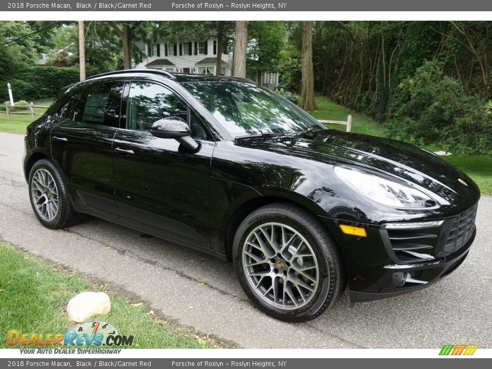 2018 Porsche Macan Black / Black/Garnet Red Photo #1