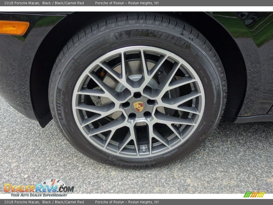 2018 Porsche Macan Black / Black/Garnet Red Photo #9