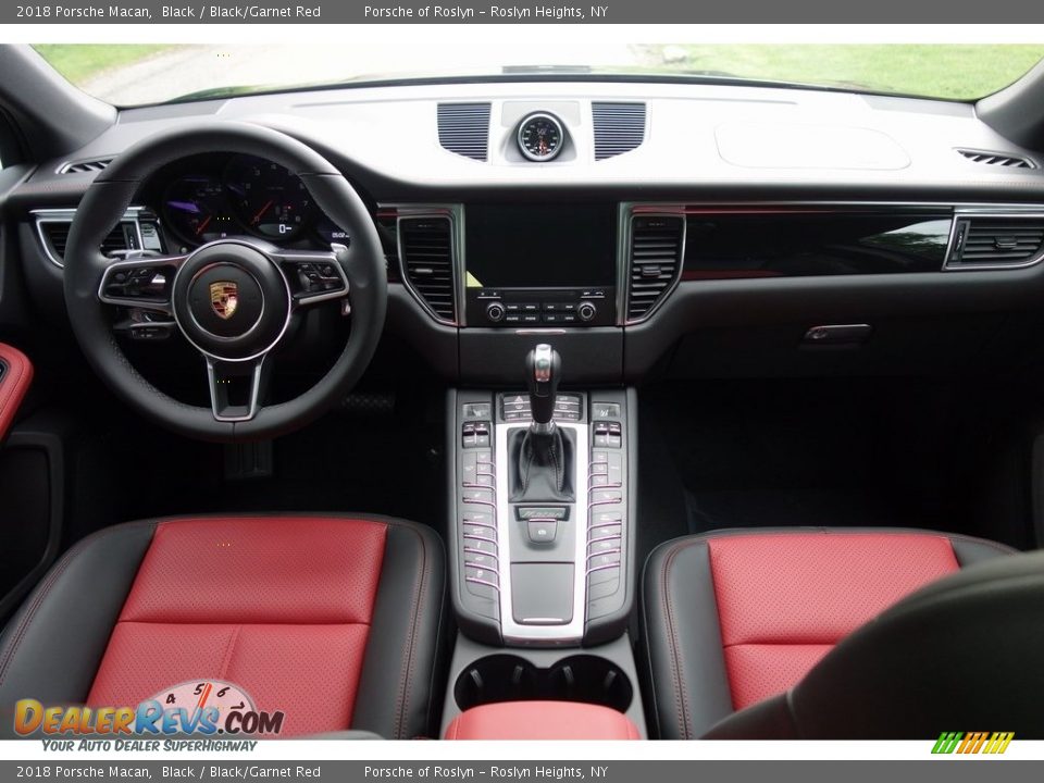2018 Porsche Macan Black / Black/Garnet Red Photo #13