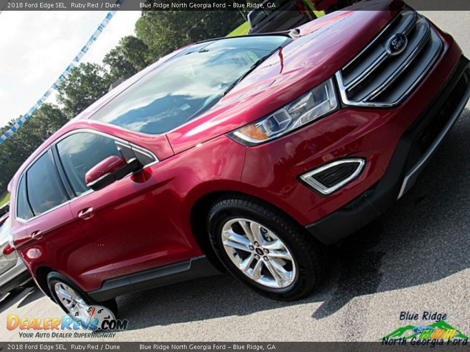 2018 Ford Edge SEL Ruby Red / Dune Photo #30