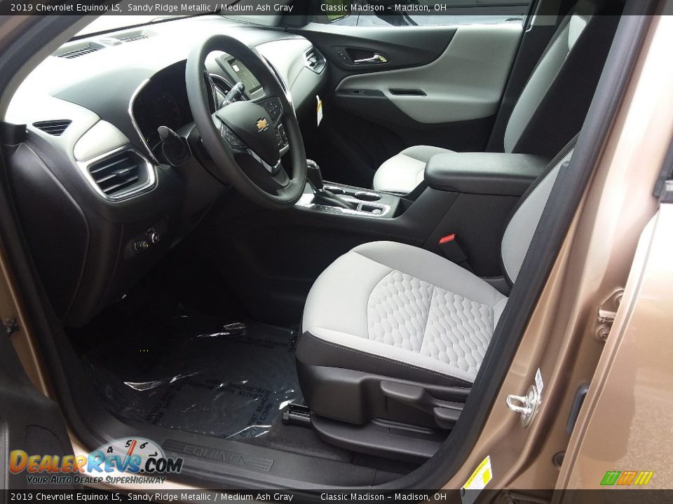 Medium Ash Gray Interior - 2019 Chevrolet Equinox LS Photo #3