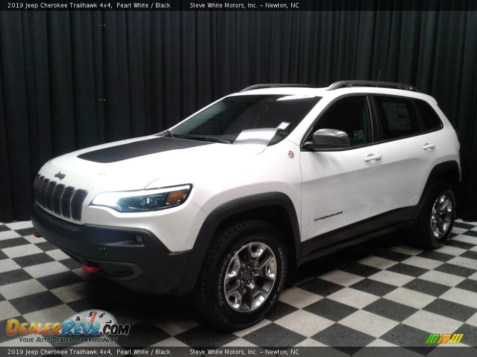 2019 Jeep Cherokee Trailhawk 4x4 Pearl White / Black Photo #2