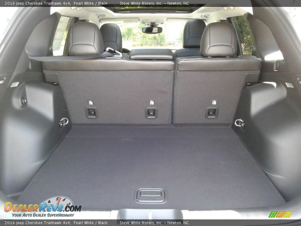 2019 Jeep Cherokee Trailhawk 4x4 Pearl White / Black Photo #13