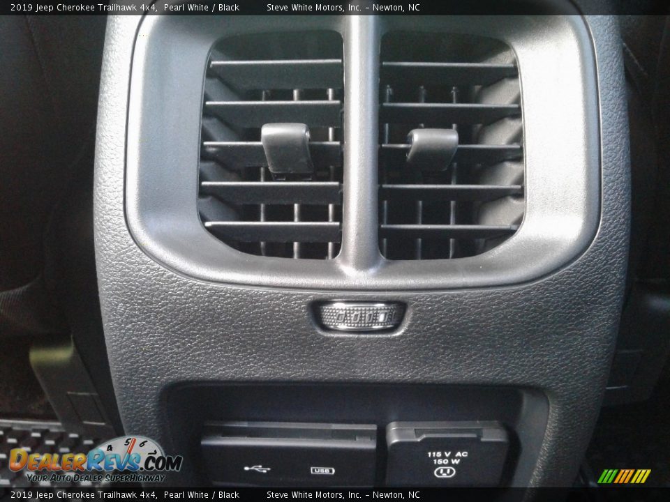 2019 Jeep Cherokee Trailhawk 4x4 Pearl White / Black Photo #14