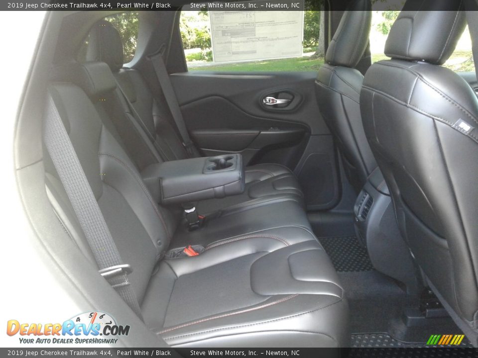 2019 Jeep Cherokee Trailhawk 4x4 Pearl White / Black Photo #15