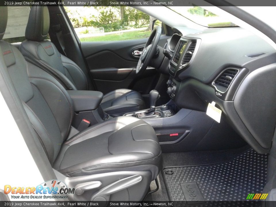 2019 Jeep Cherokee Trailhawk 4x4 Pearl White / Black Photo #16