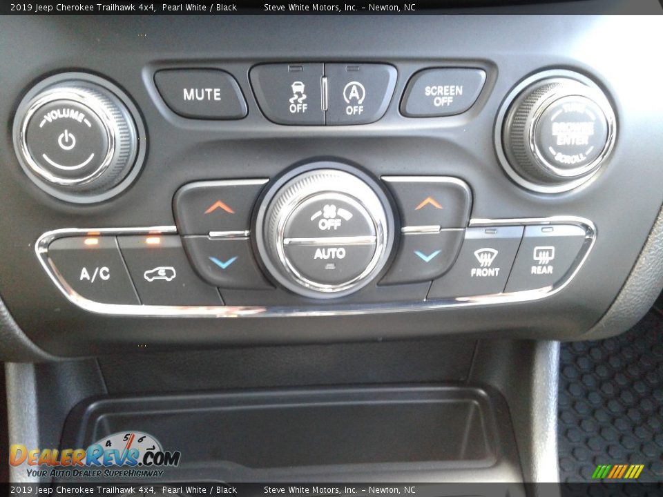 2019 Jeep Cherokee Trailhawk 4x4 Pearl White / Black Photo #27