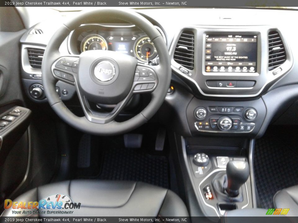 2019 Jeep Cherokee Trailhawk 4x4 Pearl White / Black Photo #30