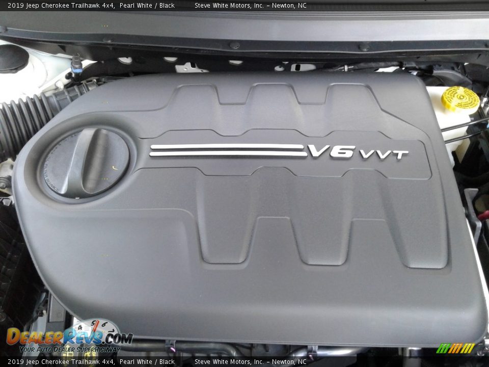 2019 Jeep Cherokee Trailhawk 4x4 Pearl White / Black Photo #33