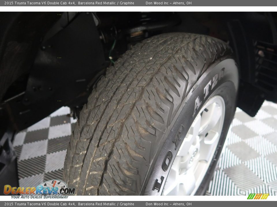 2015 Toyota Tacoma V6 Double Cab 4x4 Barcelona Red Metallic / Graphite Photo #24