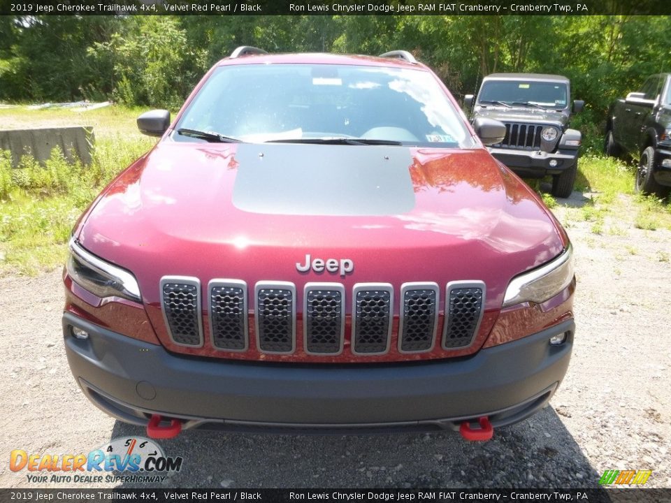 2019 Jeep Cherokee Trailhawk 4x4 Velvet Red Pearl / Black Photo #8