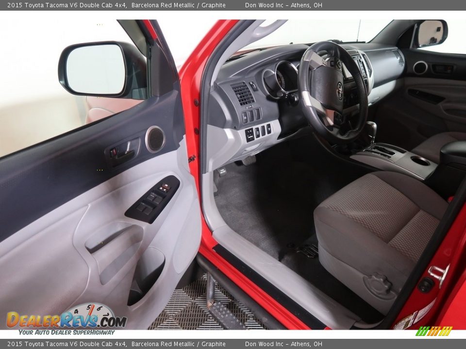 2015 Toyota Tacoma V6 Double Cab 4x4 Barcelona Red Metallic / Graphite Photo #32
