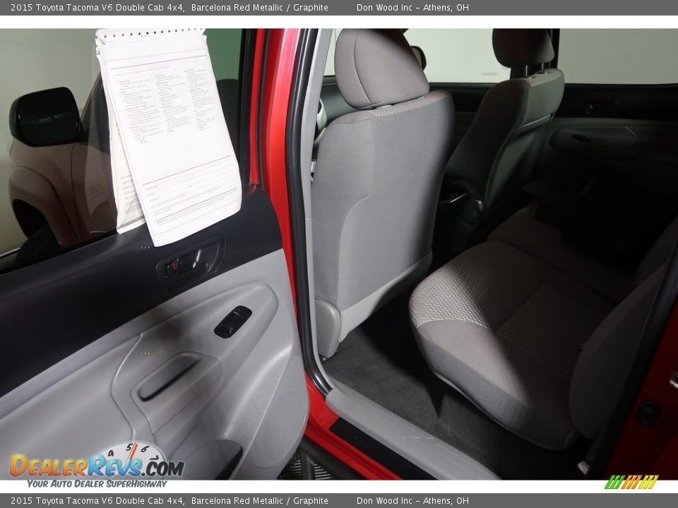 2015 Toyota Tacoma V6 Double Cab 4x4 Barcelona Red Metallic / Graphite Photo #33