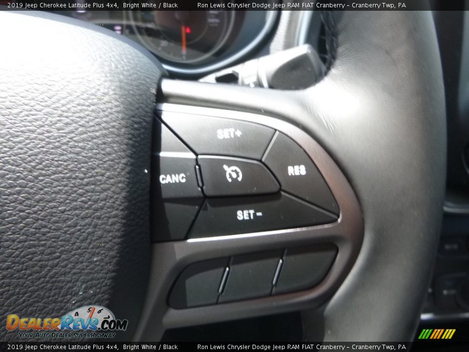2019 Jeep Cherokee Latitude Plus 4x4 Bright White / Black Photo #19
