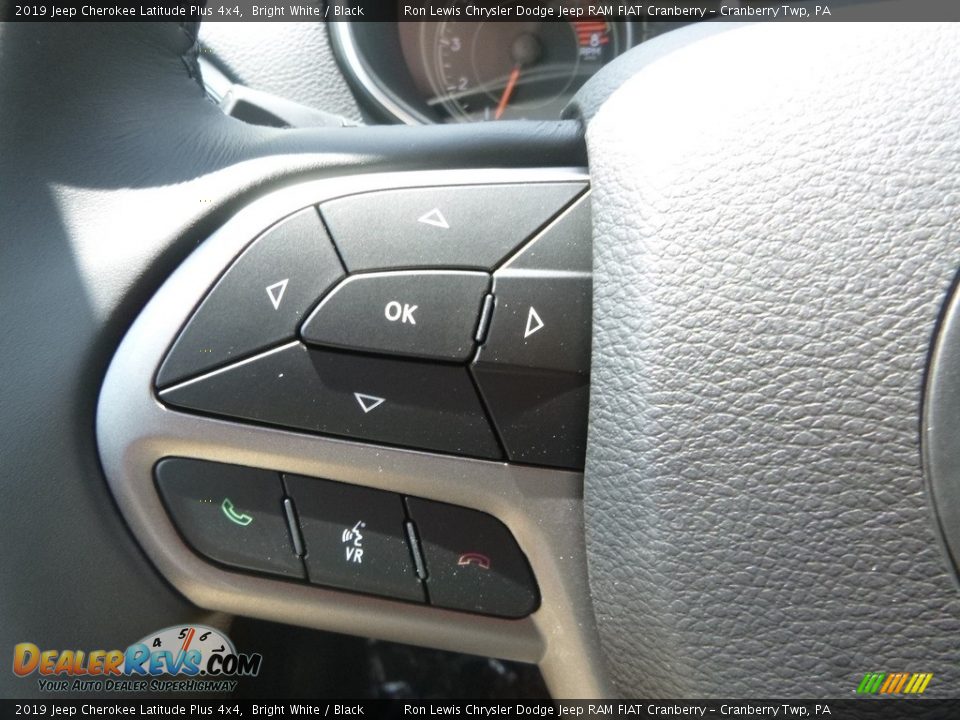 2019 Jeep Cherokee Latitude Plus 4x4 Bright White / Black Photo #20
