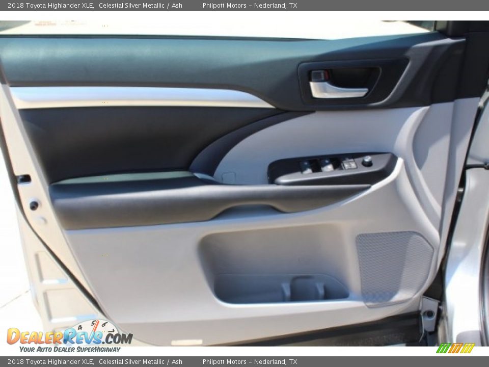 2018 Toyota Highlander XLE Celestial Silver Metallic / Ash Photo #12
