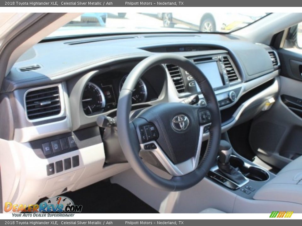 2018 Toyota Highlander XLE Celestial Silver Metallic / Ash Photo #13