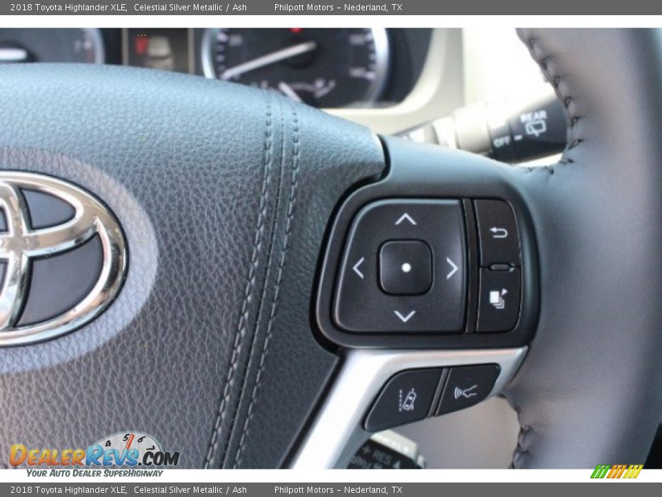 2018 Toyota Highlander XLE Celestial Silver Metallic / Ash Photo #22