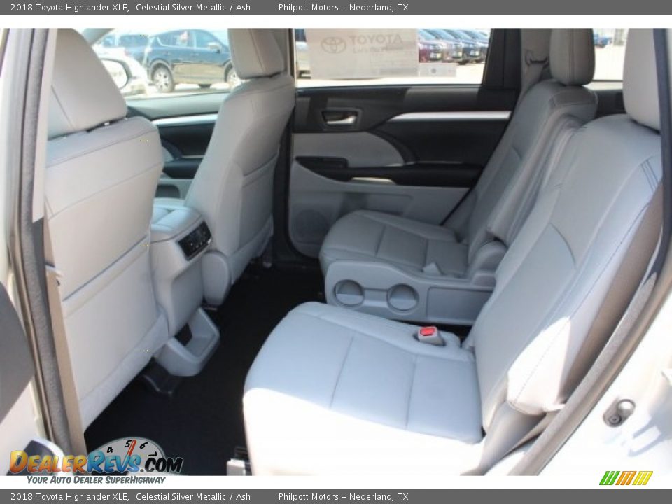 2018 Toyota Highlander XLE Celestial Silver Metallic / Ash Photo #25