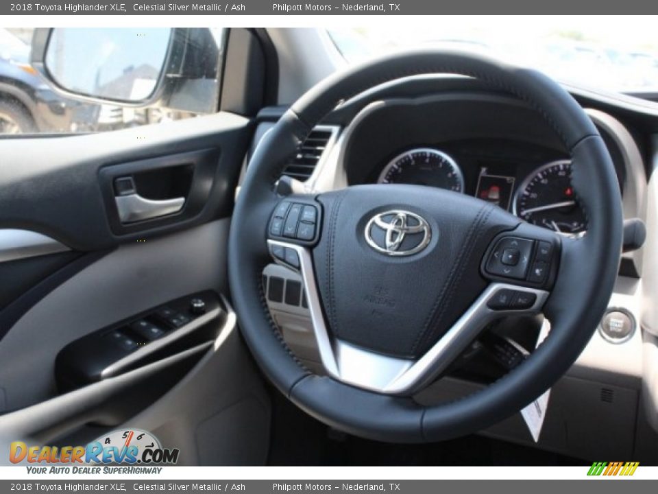 2018 Toyota Highlander XLE Celestial Silver Metallic / Ash Photo #27