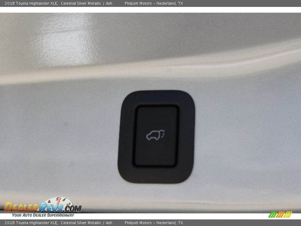 2018 Toyota Highlander XLE Celestial Silver Metallic / Ash Photo #29