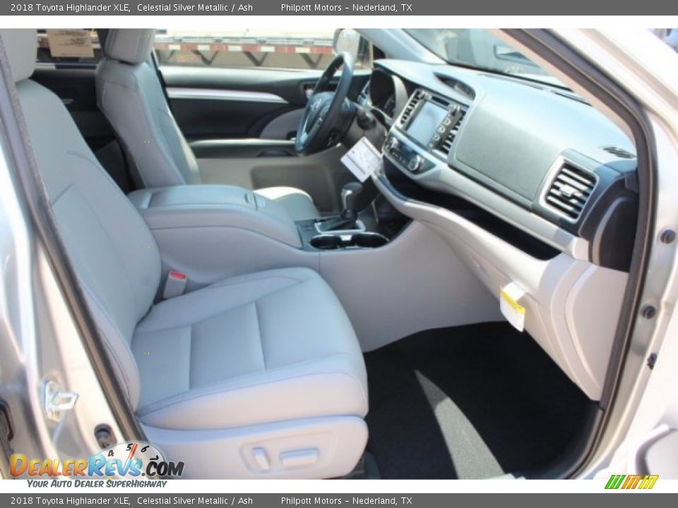 2018 Toyota Highlander XLE Celestial Silver Metallic / Ash Photo #34
