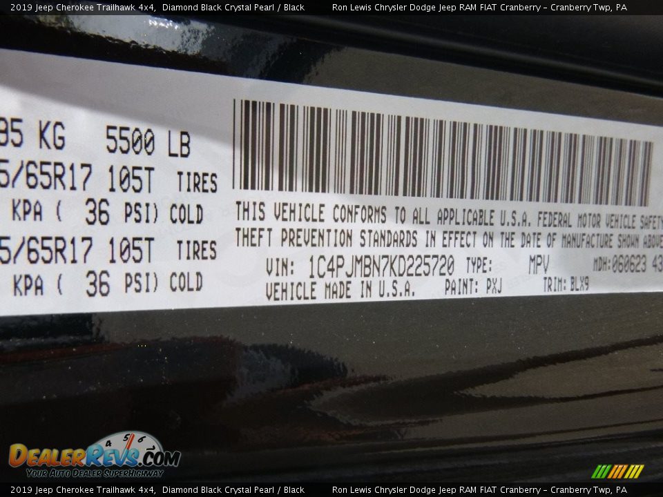 2019 Jeep Cherokee Trailhawk 4x4 Diamond Black Crystal Pearl / Black Photo #15