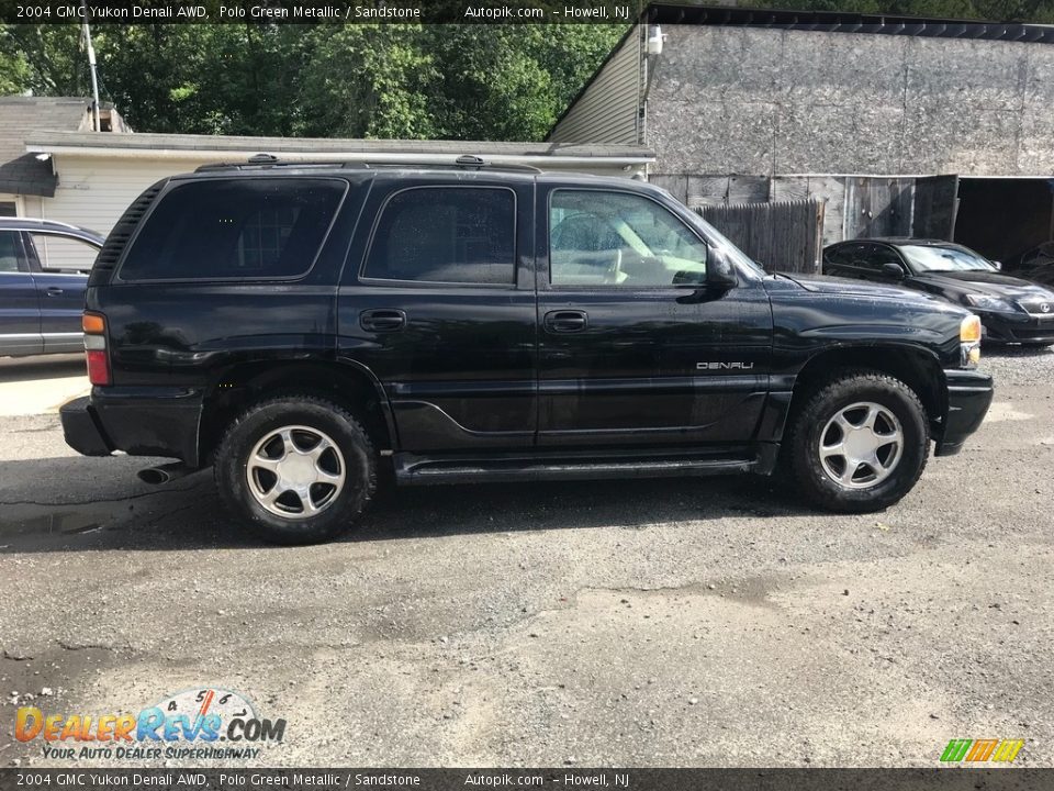 2004 GMC Yukon Denali AWD Polo Green Metallic / Sandstone Photo #9