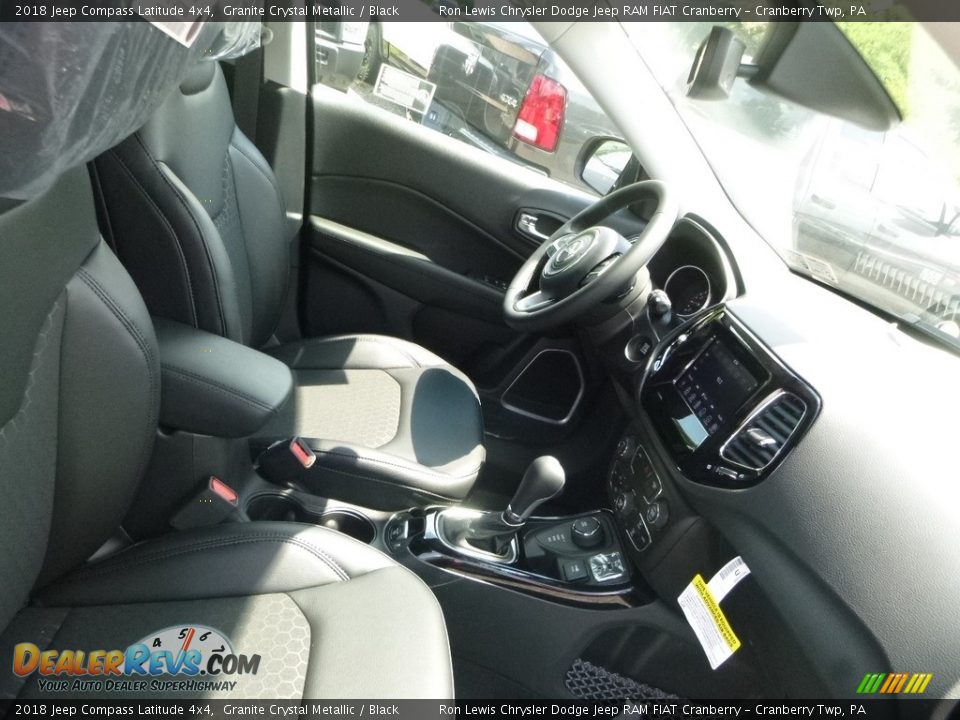 2018 Jeep Compass Latitude 4x4 Granite Crystal Metallic / Black Photo #10