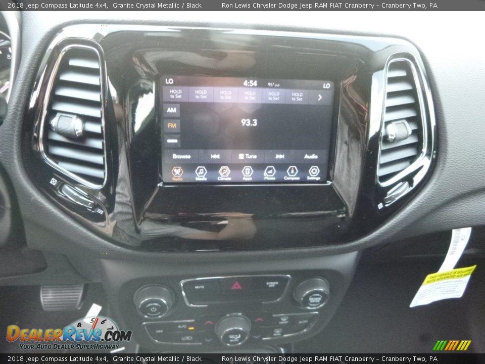 2018 Jeep Compass Latitude 4x4 Granite Crystal Metallic / Black Photo #15