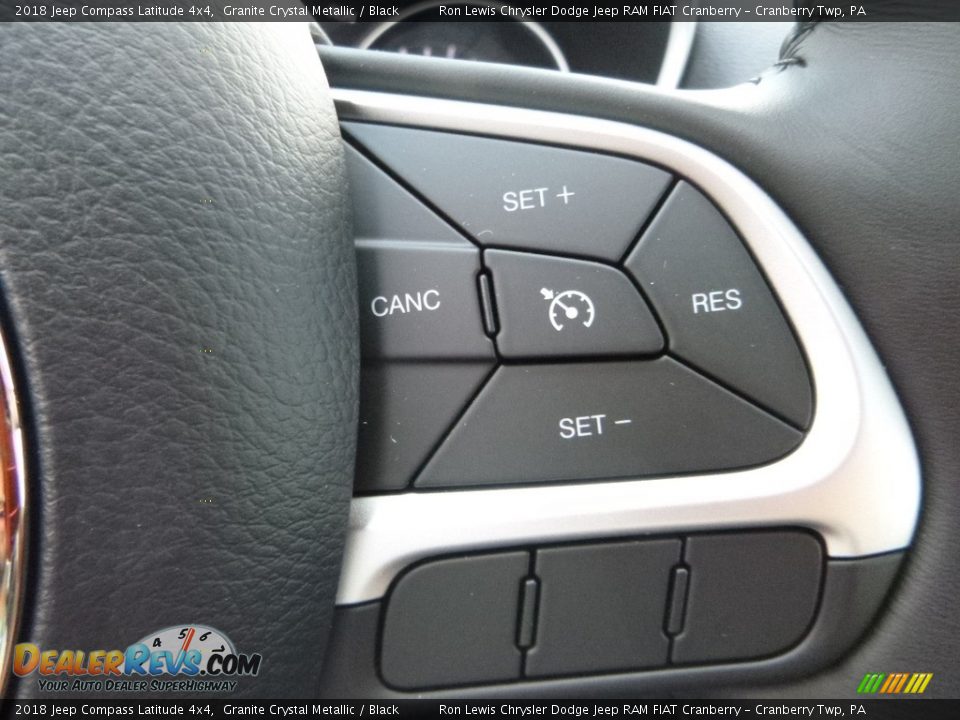 2018 Jeep Compass Latitude 4x4 Granite Crystal Metallic / Black Photo #17