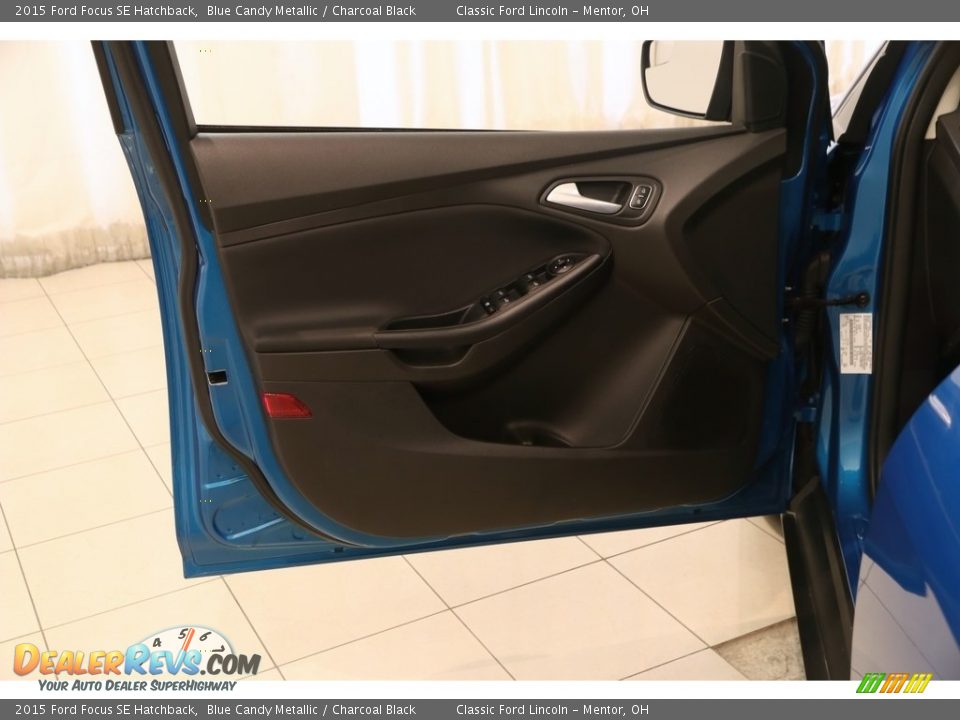 2015 Ford Focus SE Hatchback Blue Candy Metallic / Charcoal Black Photo #4