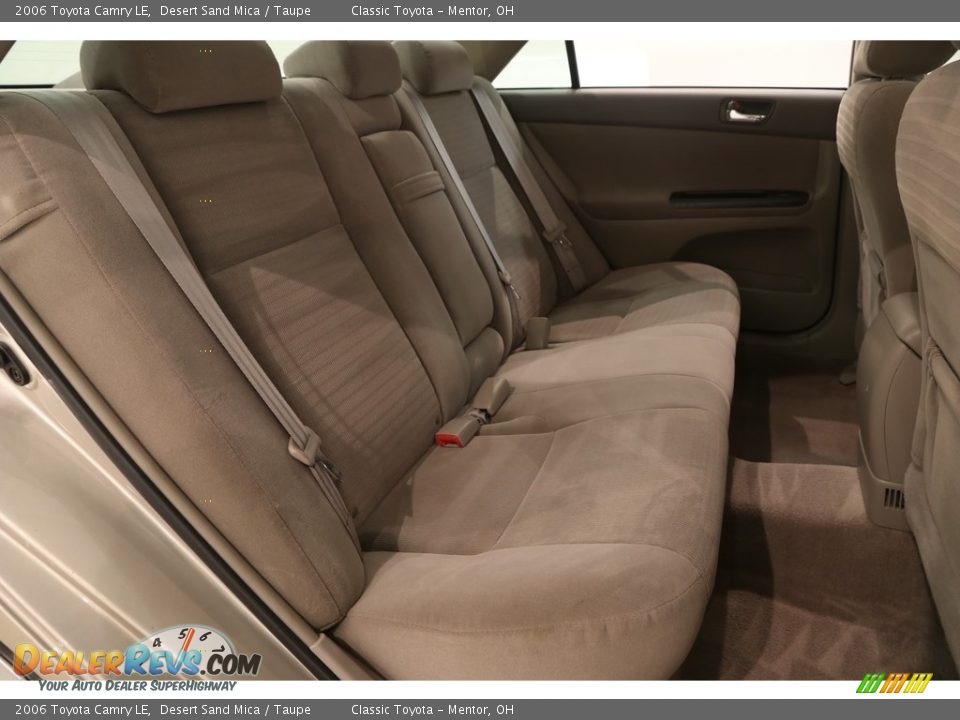 2006 Toyota Camry LE Desert Sand Mica / Taupe Photo #16