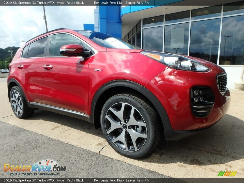 Front 3/4 View of 2019 Kia Sportage SX Turbo AWD Photo #10
