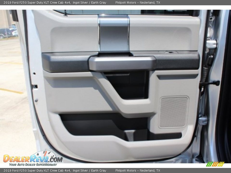 2019 Ford F250 Super Duty XLT Crew Cab 4x4 Ingot Silver / Earth Gray Photo #22