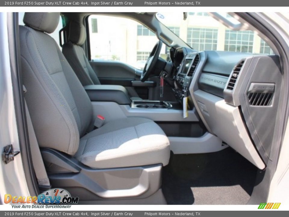 2019 Ford F250 Super Duty XLT Crew Cab 4x4 Ingot Silver / Earth Gray Photo #31