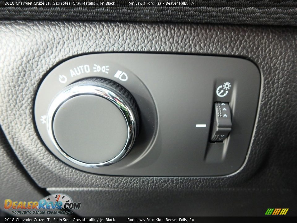 2018 Chevrolet Cruze LT Satin Steel Gray Metallic / Jet Black Photo #20